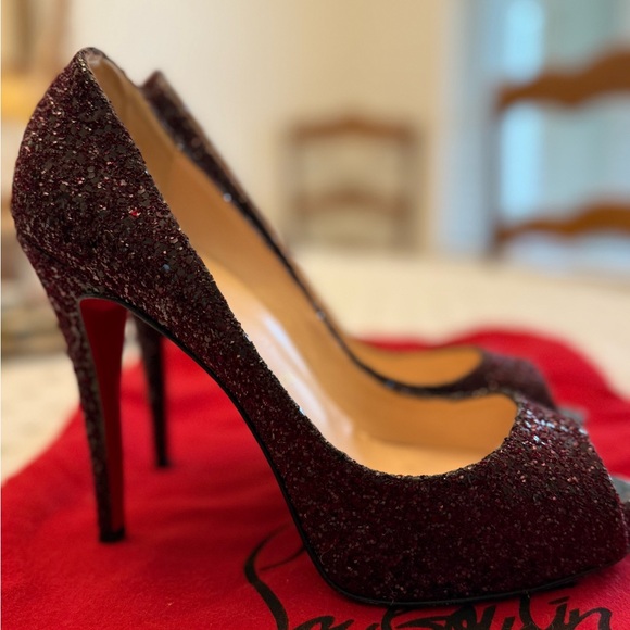 Christian Louboutin LouboutinVery privé Peep Toe Sparkling Burgundy Heels